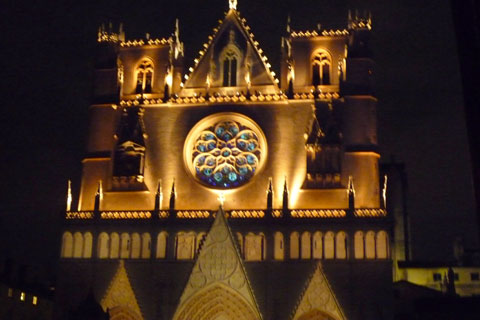 Cathédrale Saint-Jean illuminée