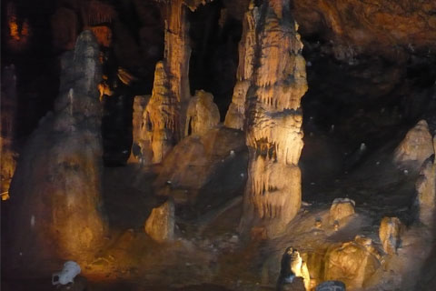 Colonnes de la grotte