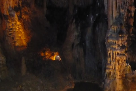 Eau dans la grotte