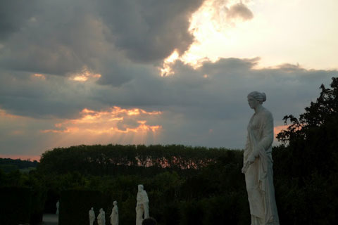 Statue au crépuscule