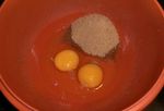 Etape 1 : Les œufs et le sucre roux